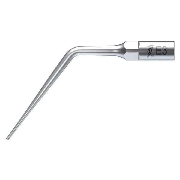 L'ED3-INSERTO ABLATORE è una punta metallica per ablatore dentale con un design sottile e angolato.