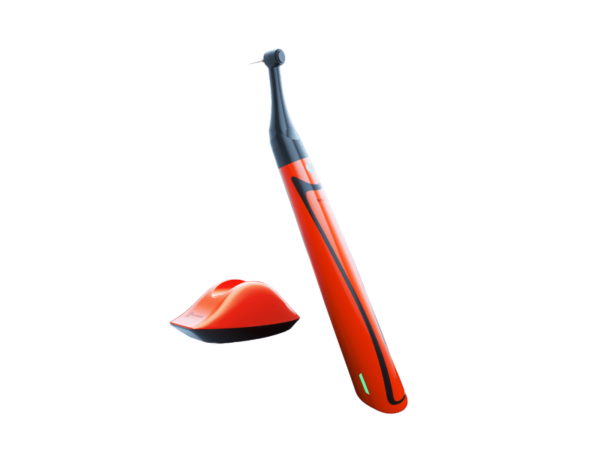 SMART Uno strumento dentale elettrico di colore rosso e nero con base di ricarica abbinata, su sfondo bianco.