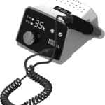 Una fresa elettrica per unghie RENHE SENSE A3a ON-OFF con display.