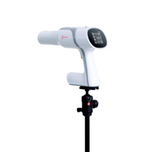 Uno scanner Ai Ray bianco endorale portatile con display su un supporto nero regolabile.