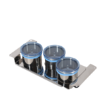 Porta Beaker con 3 Beaker: trio in acciaio inox con coperchi blu su un unico vassoio.