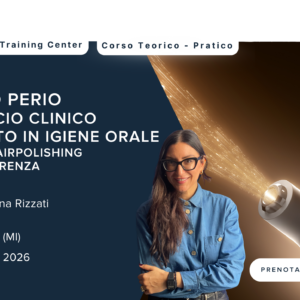 Una donna si trova davanti a un testo che pubblicizza un corso avanzato di igiene orale con lucidatura ad aria.